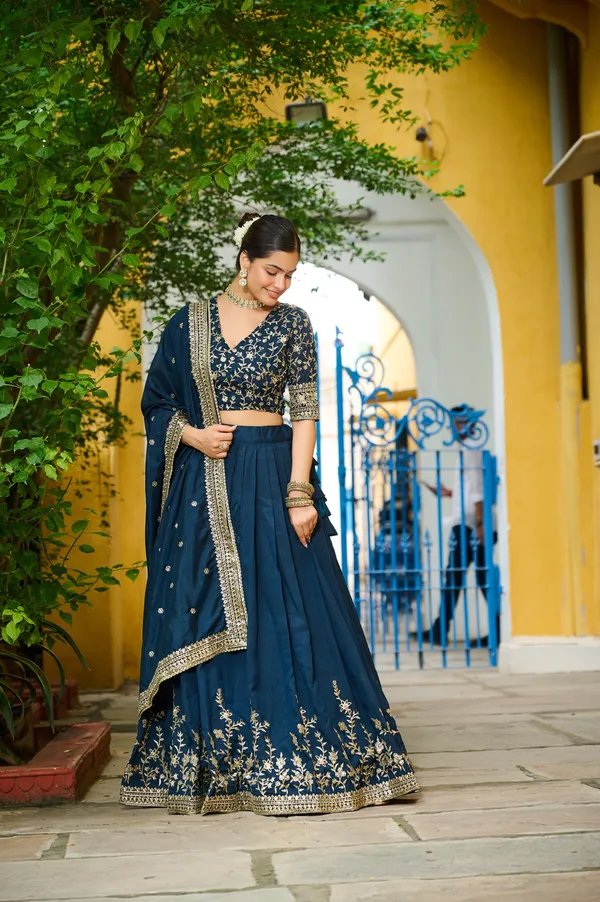 Vichitra_Silk_Sequins_Embroidered_Lehenga-_Semi_Stitched_For_Women