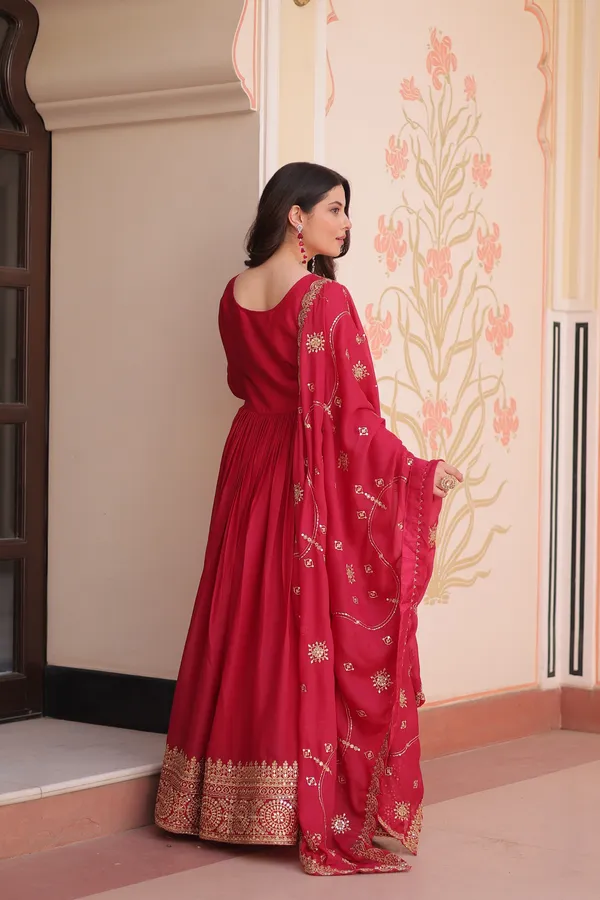 Rani_Embroidered_Georgette_Gown_For_Women