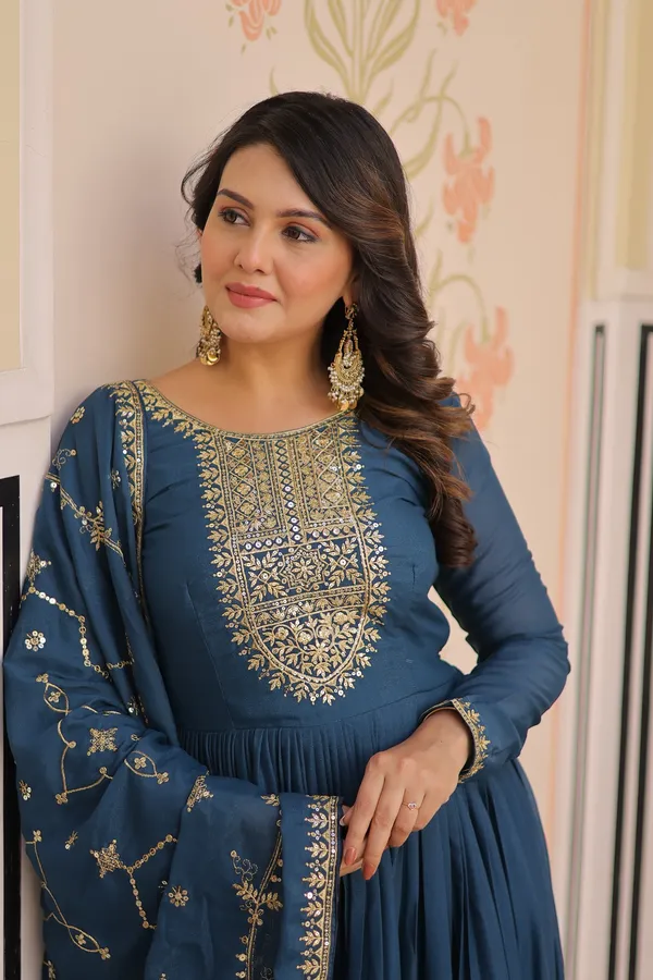 Rama_Embroidered_Georgette_Gown_For_Women