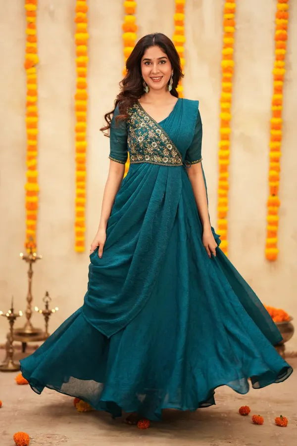 Pre-Draped_Embroidered_Saree_Anarkali_Suit_For_Women
