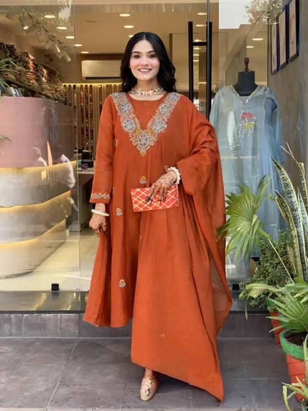Vichitra_Silk_Sequence_Coding_Embroidered_Festive_Suit_Set_For_Women
