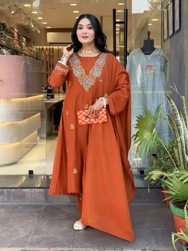 Vichitra_Silk_Sequence_Coding_Embroidered_Festive_Suit_Set_For_Women