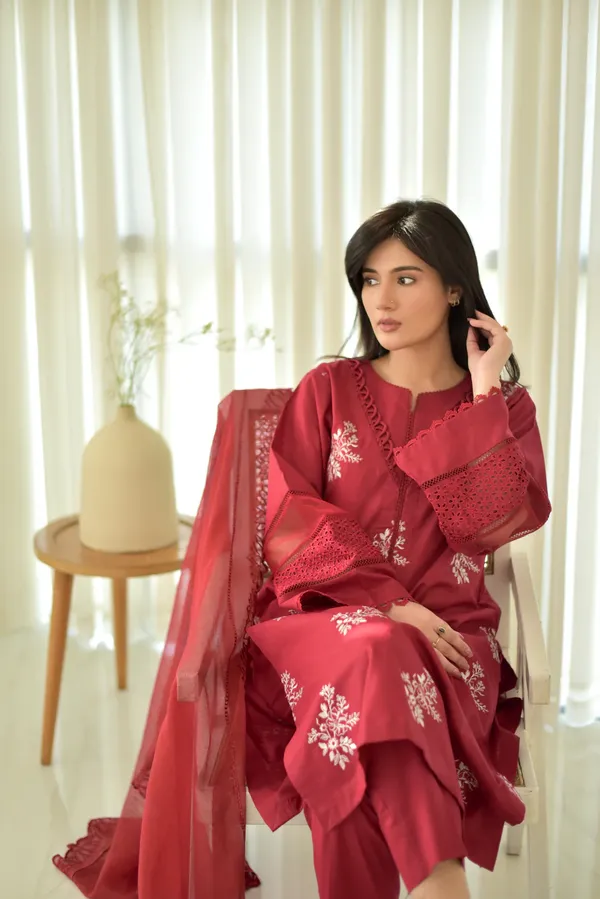 Maroon_Roman_Silk_Embroidered_Kurta_Pant_&_Dupatta_For_Women