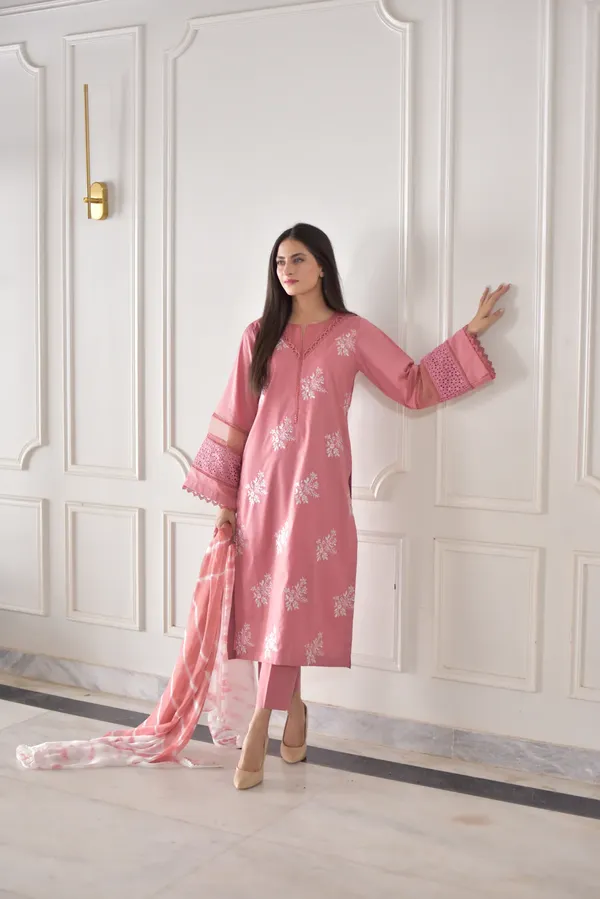 Pink_Pastel_Roman_Silk_Embroidered_Kurta_Pant_&_Dupatta_For_Women