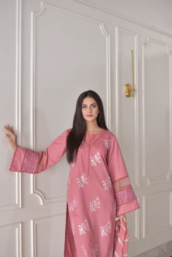 Pink_Pastel_Roman_Silk_Embroidered_Kurta_Pant_&_Dupatta_For_Women