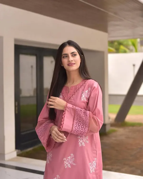 Pink_Pastel_Roman_Silk_Embroidered_Kurta_Pant_&_Dupatta_For_Women