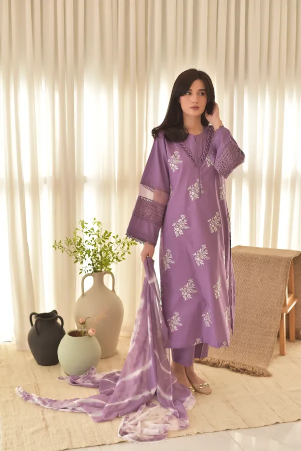 Amethyst_Roman_Silk_Embroidered_Kurta_Pant_&_Dupatta_For_Women