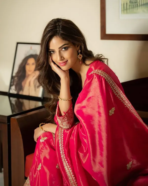 Crimson_Charm_Sharara