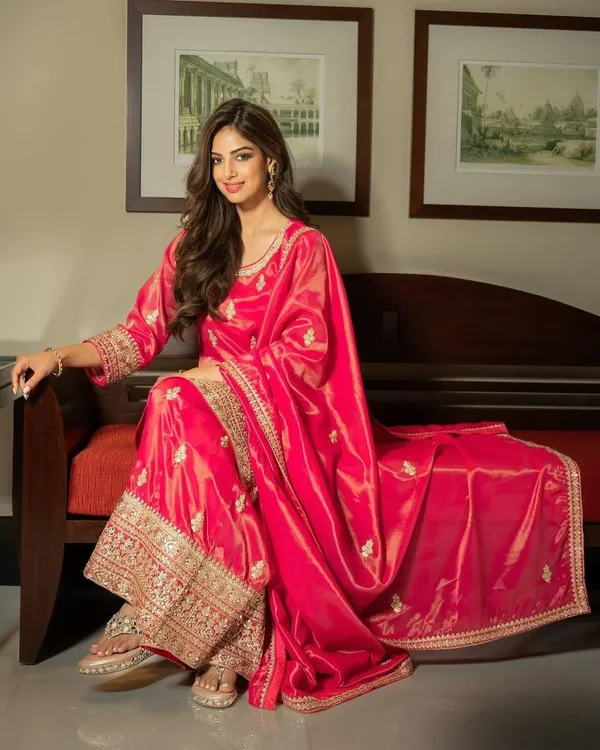 Crimson_Charm_Sharara