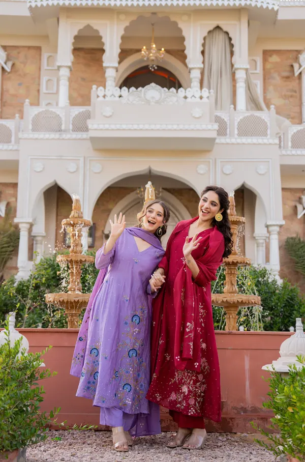 Crimson_Mul_Chanderi_Thread_Embroidered_Anarkali_Suit_Set_For_Women