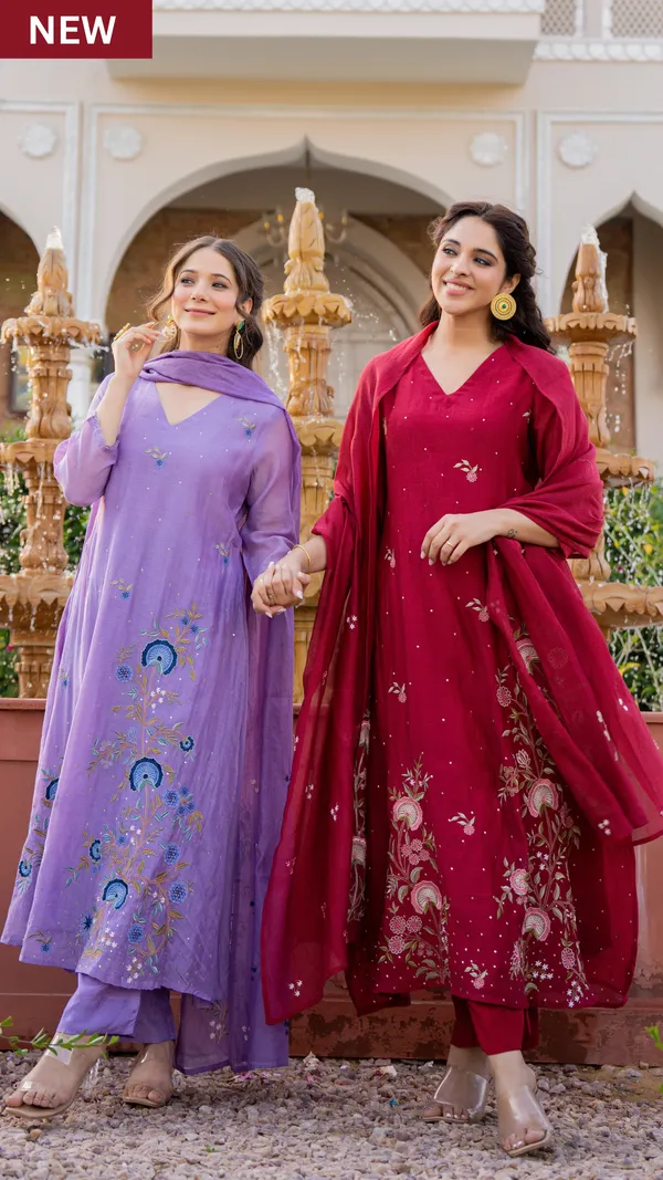 Crimson_Mul_Chanderi_Thread_Embroidered_Anarkali_Suit_Set_For_Women