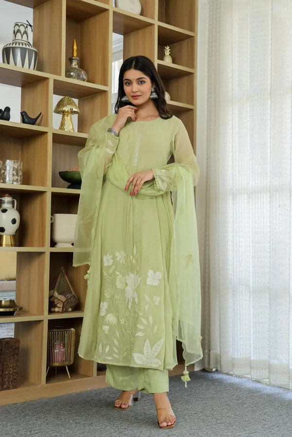 Pastel_Green_Mul_Chanderi_Embroidered_Suit_With_Hand_Work_For_Women