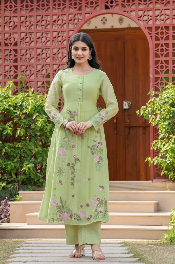 Mul_Chenderi_Embroidered_Applica_Work_Kurta_Pant_&_Dupatta_For_Women