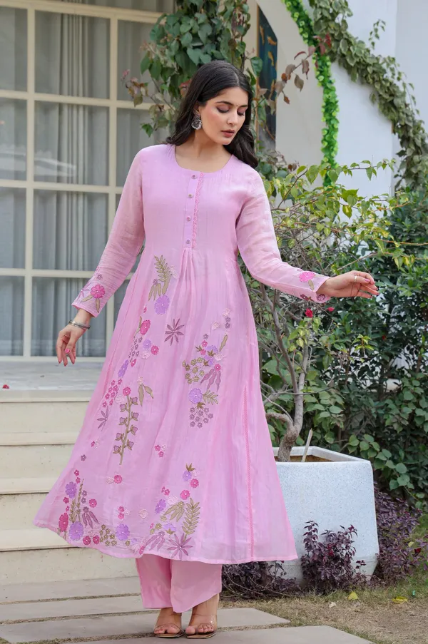 Mul_Chenderi_Embroidered_Applica_Work_Kurta_Pant_&_Dupatta_For_Women