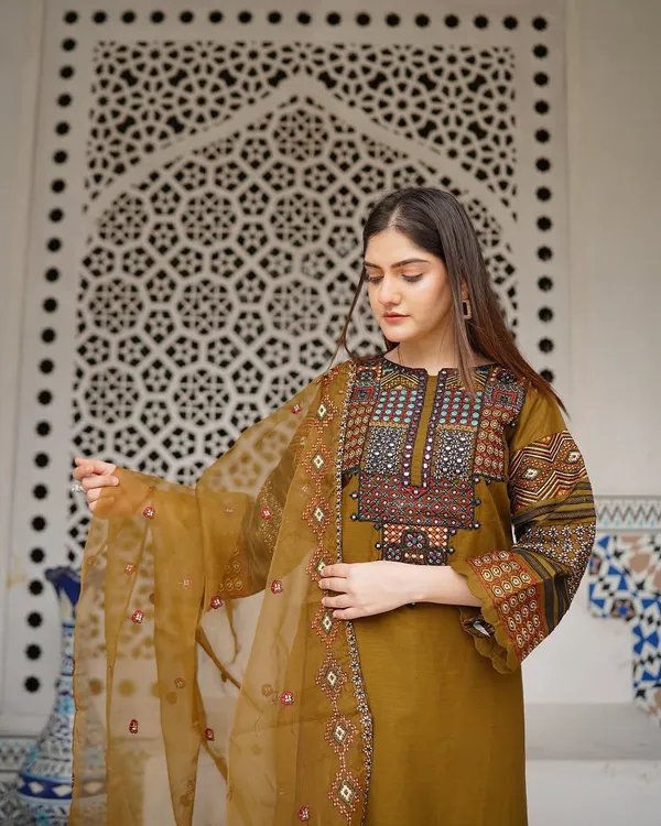 Roman_Silk_Sequence_Embroidered_Work_Kurta_Pant_With_Dupatta_For_Women