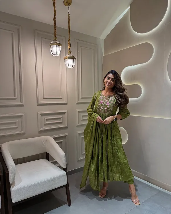 Cotton_Embroidered_Anarkali_Suit_For_Women