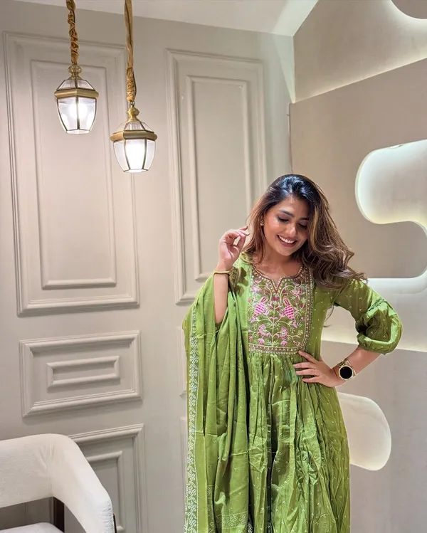 Cotton_Embroidered_Anarkali_Suit_For_Women