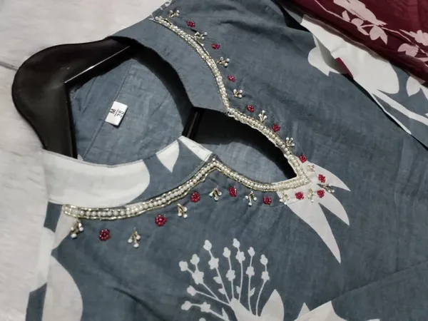 Beautiful_Cotton_Floral_Printed_Kurti_Pant_Dupatta_Set_For_Women