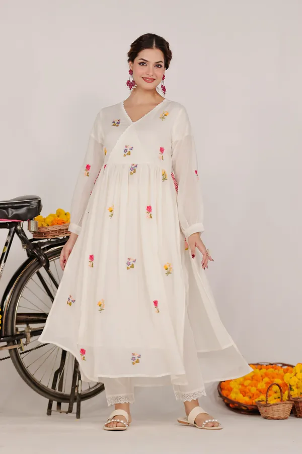 Haldi_Special_Cotton_Embroidered_Kurta_&_Pant_For_Women