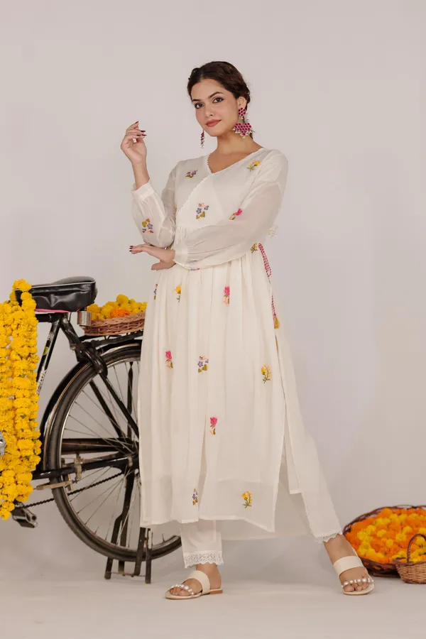 Haldi_Special_Cotton_Embroidered_Kurta_&_Pant_For_Women