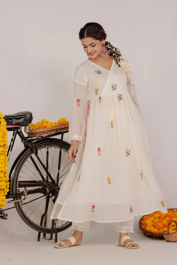 Haldi_Special_Cotton_Embroidered_Kurta_&_Pant_For_Women