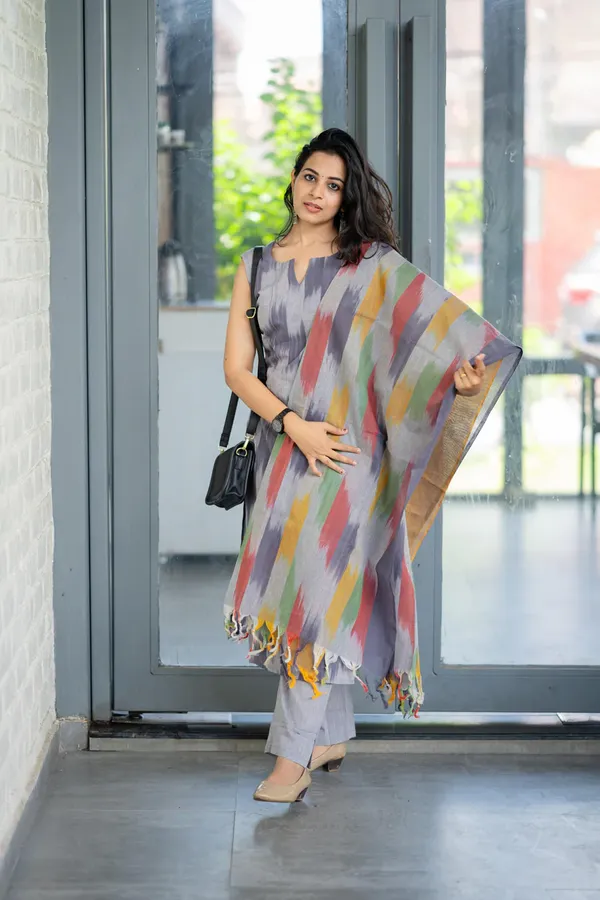 Ikkat_South_Cotton_Handloom_Kurti_Pant_&_Dupatta_For_Women