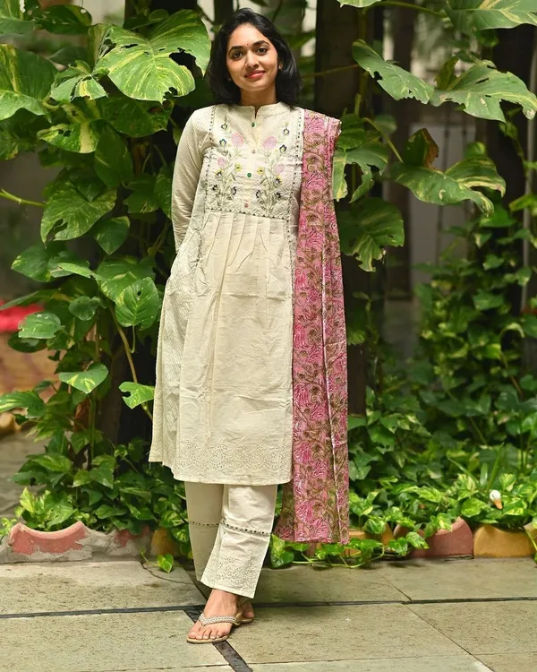 Cotton_Dobby_Self_Zikzak_&_Schiffli_Kurta_Pant_With_Dupatta_For_Women