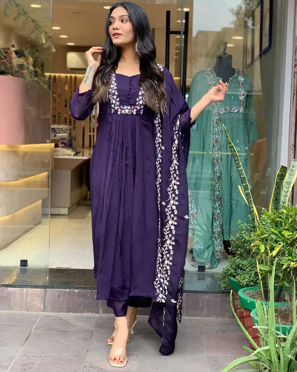 Matte_Purple_Cotton_Embroidered_Kurta_Pant_&_Dupatta_Set_For_Women