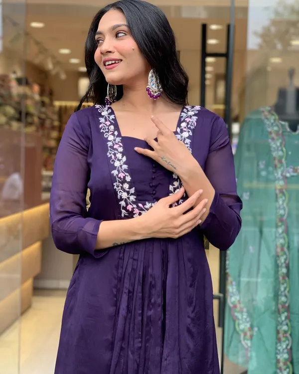 Matte_Purple_Cotton_Embroidered_Kurta_Pant_&_Dupatta_Set_For_Women