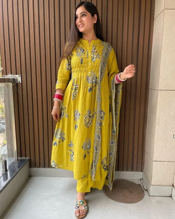 Floral_Pantex_Block_Printed_Kurti_Pant_&_Dupatta_For_Women
