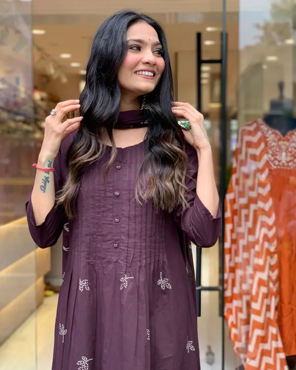 Cotton_Printed_Kurta_&_Pant_With_Mulmul_Dupatta_For_Women