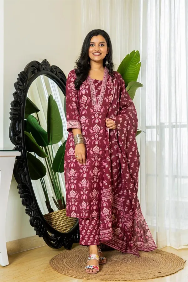 Red_Cotton_Block_Print_Kurta_Pant_With_Dupatta_For_Women