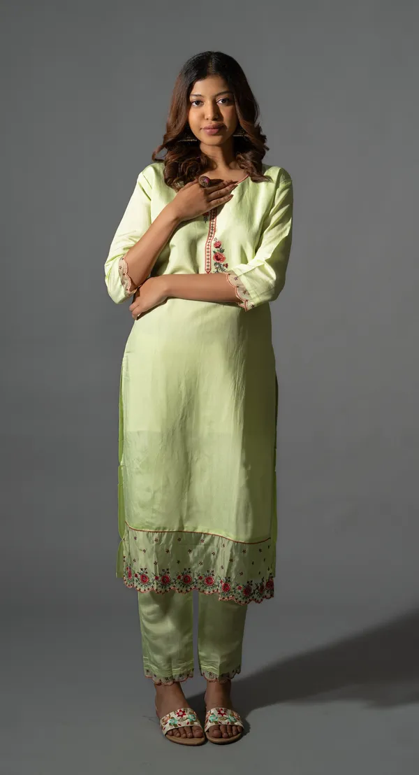 Matcha_Green_Silk_Embroidered_Kurta_Pants_And_Dupatta_(Set_Of_3)_For_Women