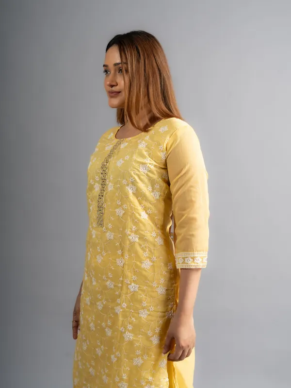 Yellow_Embroidered_Cotton_Kurta_Pants_Set_(Set_Of_3)_For_Women