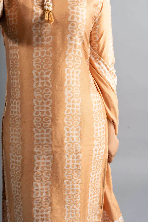 Cantaloupe_Chanderi_Silk_Printed_Kurta_Pants_With_Dupatta_(Set_Of_3)_For_Women
