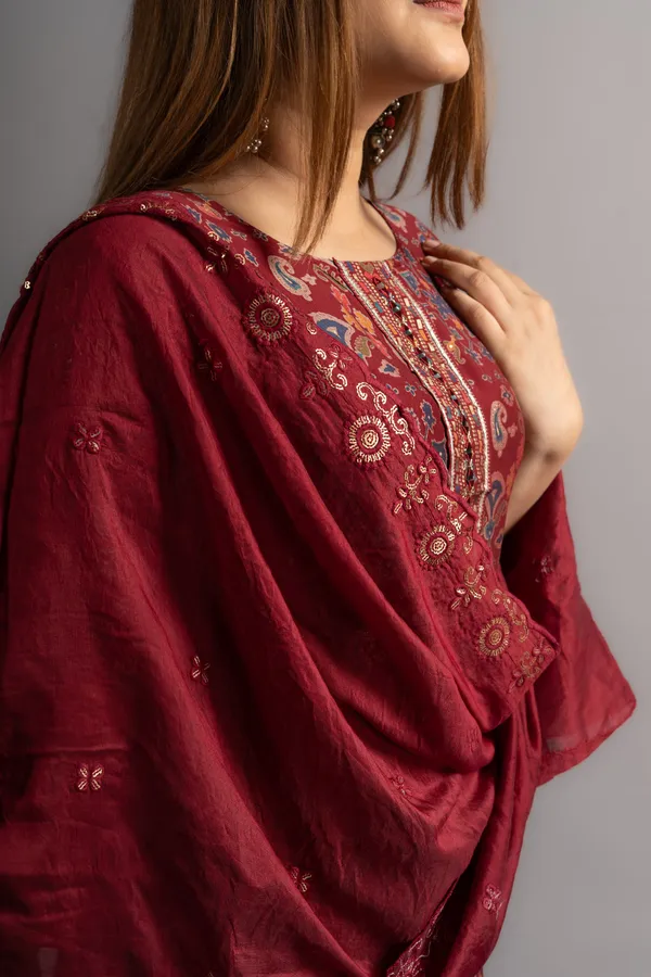 Maroon_Cotton_Printed_Kurta_Pants_With_Dupatta_(Set_Of_3)_For_Women