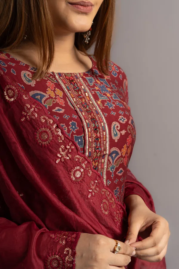 Maroon_Cotton_Printed_Kurta_Pants_With_Dupatta_(Set_Of_3)_For_Women