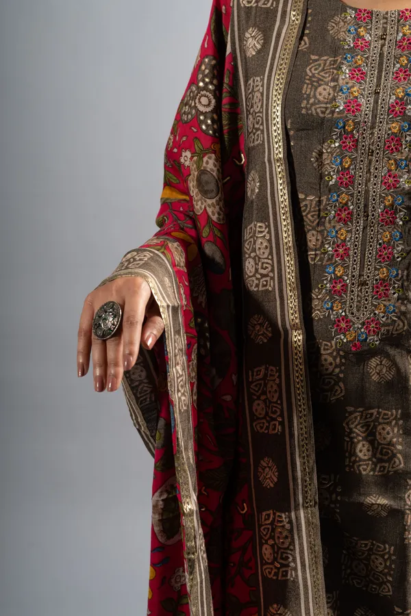 Henna_Silk_Brown_Printed_Kurta_Pants_With_Red_Dupatta_(Set_Of_3)_For_Women