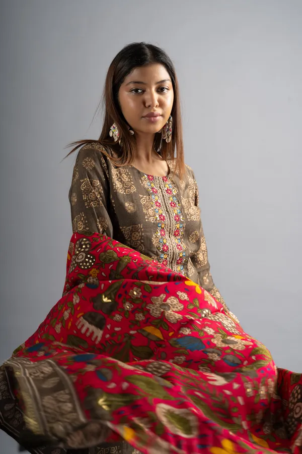 Henna_Silk_Brown_Printed_Kurta_Pants_With_Red_Dupatta_(Set_Of_3)_For_Women