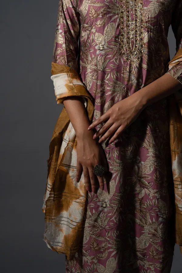 Lavender_Floral_Printed_Kurta_Pants_With_Dupatta_(Set_Of_3)_For_Women
