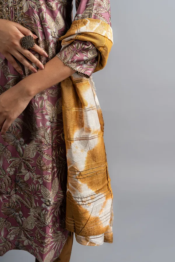 Lavender_Floral_Printed_Kurta_Pants_With_Dupatta_(Set_Of_3)_For_Women