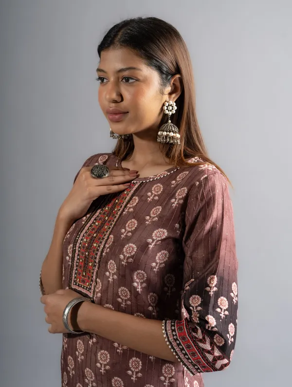 Brown_Ombre_Silk_Floral_Embroidered_Kurta_&_Pant_With_Dupatta_(Set_Of_3)_For_Women