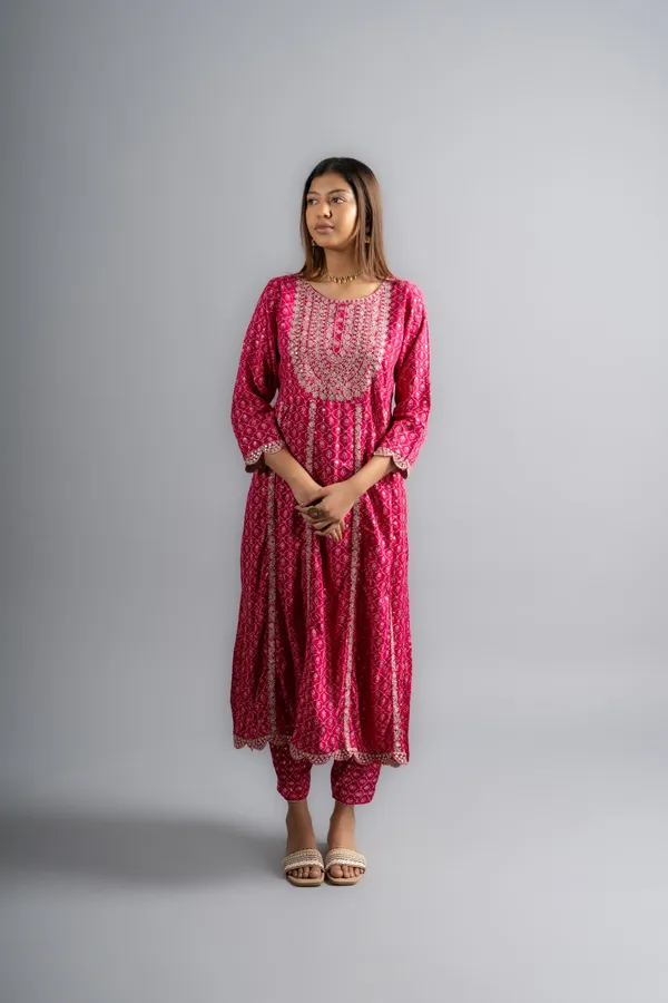 Rani_Chinon_Embroidered_Kurta_Pants_With_Dupatta_(Set_Of_3)_For_Women