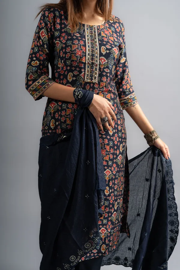 Navy_Blue_Silk_Printed_Kurta_Pant_With_Dupatta_(Set_Of_3)_For_Women