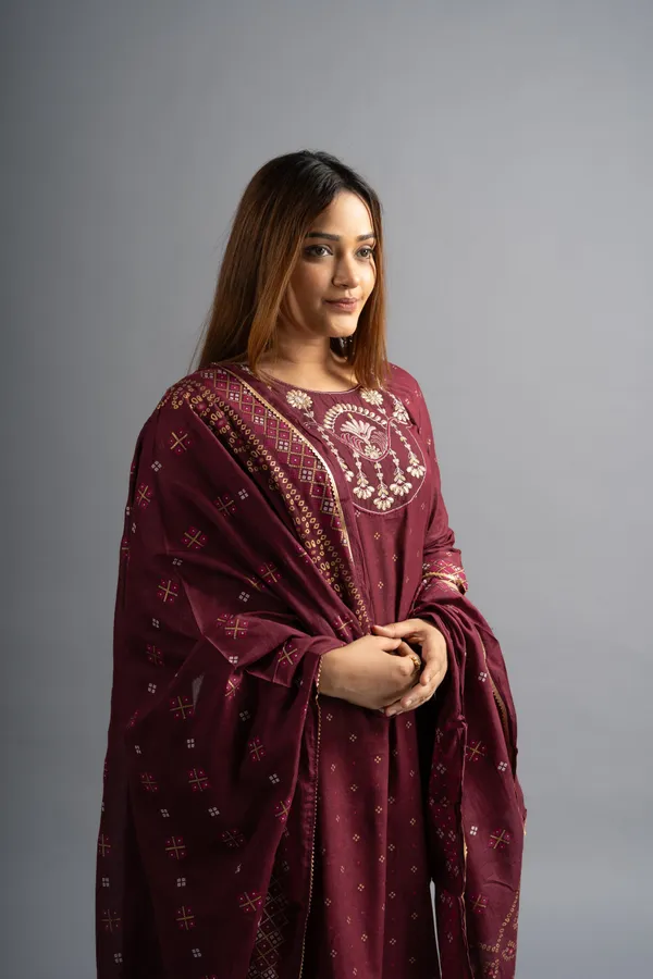 Plum_Silk_Printed_Kurta_Pants_With_Dupatta_(Set_Of_3)_For_Women