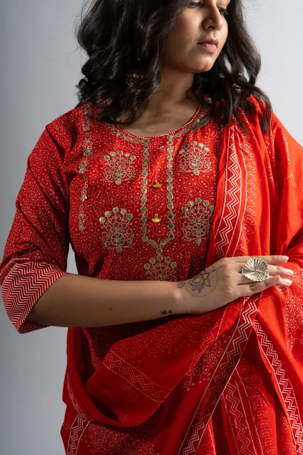 Tomato_Red_Cotton_Printed_Kurta_Pants_With_Dupatta_(Set_Of_3)_For_Women