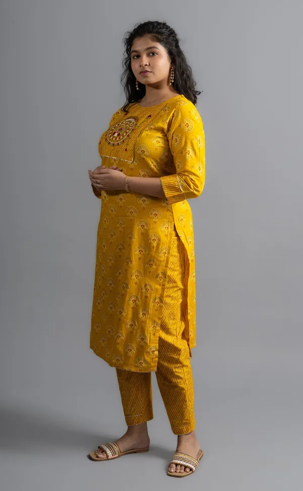 Yellow_Cotton_Printed_Kurta_Pants_With_Dupatta_(Set_Of_3)_For_Women