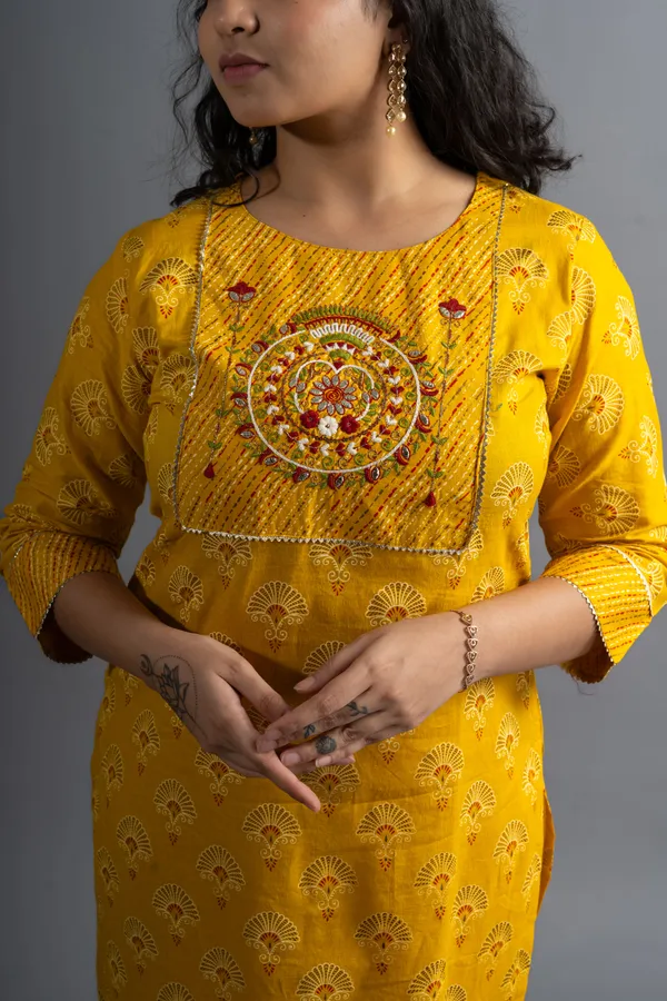 Yellow_Cotton_Printed_Kurta_Pants_With_Dupatta_(Set_Of_3)_For_Women