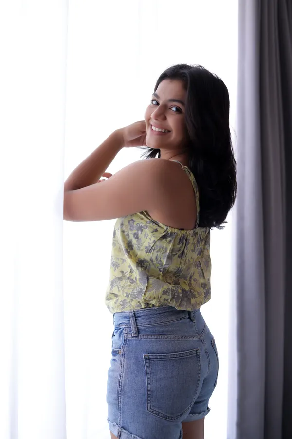 Green_Floral_Crop_Top_For_Women