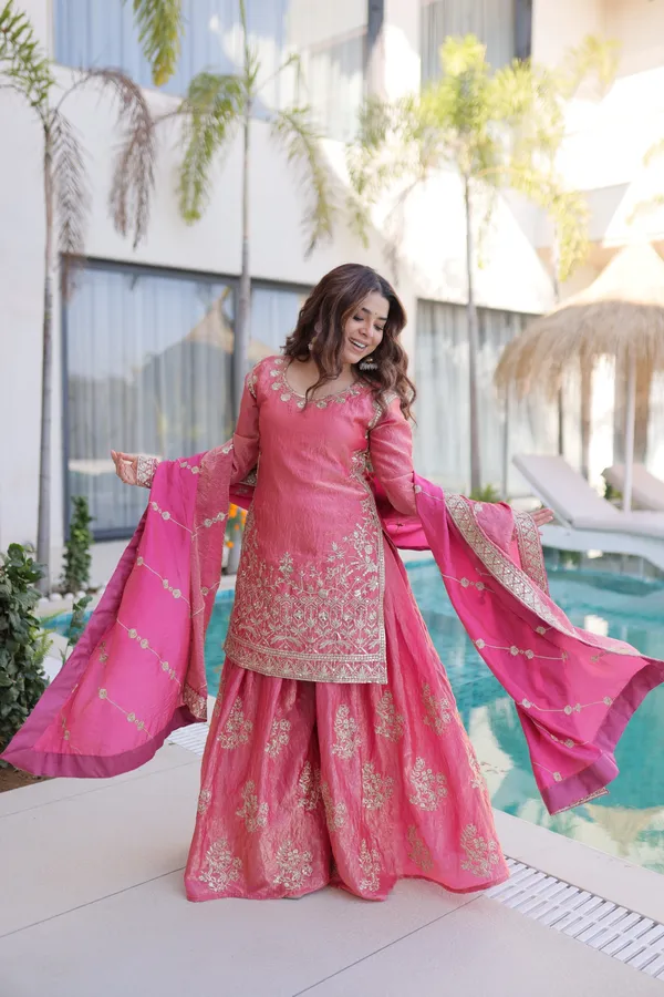 Ros??Noor_Sharara_Suit_Set